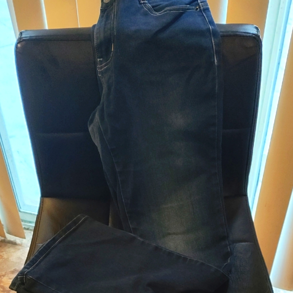 Women's Dark Blue Jeans